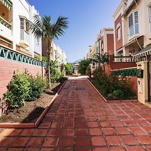 andaluz-apartments-la-medina.hotelsinnerja.org/